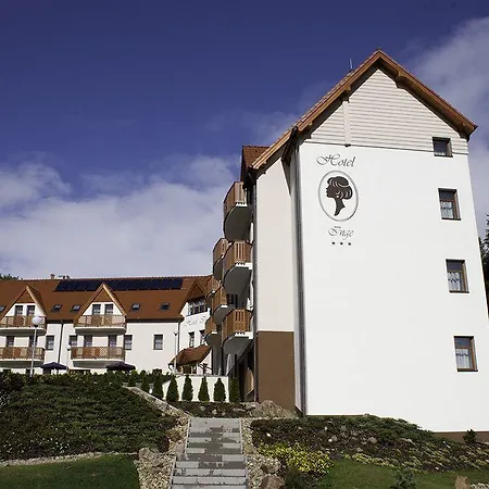 Pytloun Wellness Hasistejn ホテル